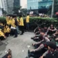 Mahasiswa dan Ojol Mulai Dialog dengan Polisi Usai Blokade Dibuka