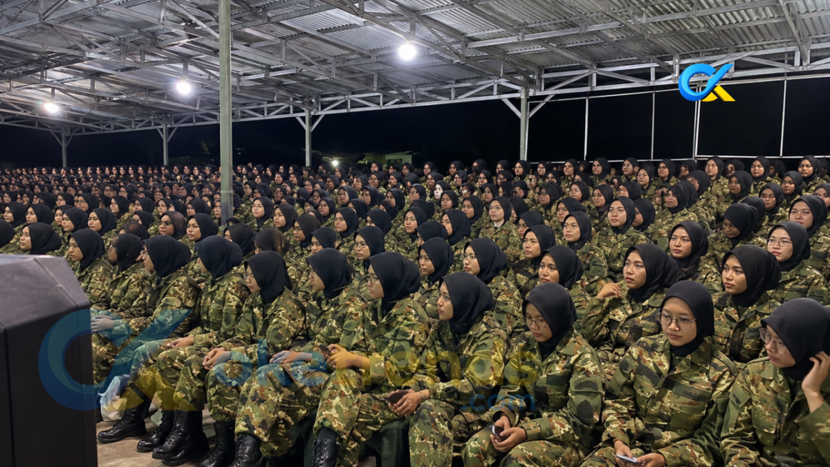 Pelatihan dasar kemiliteran calon manajer Koperasi Merah Putih