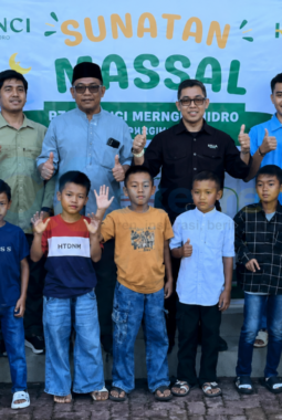 PT KMH Gelar Khitan Massal Gratis untuk 50Anak Kerinci