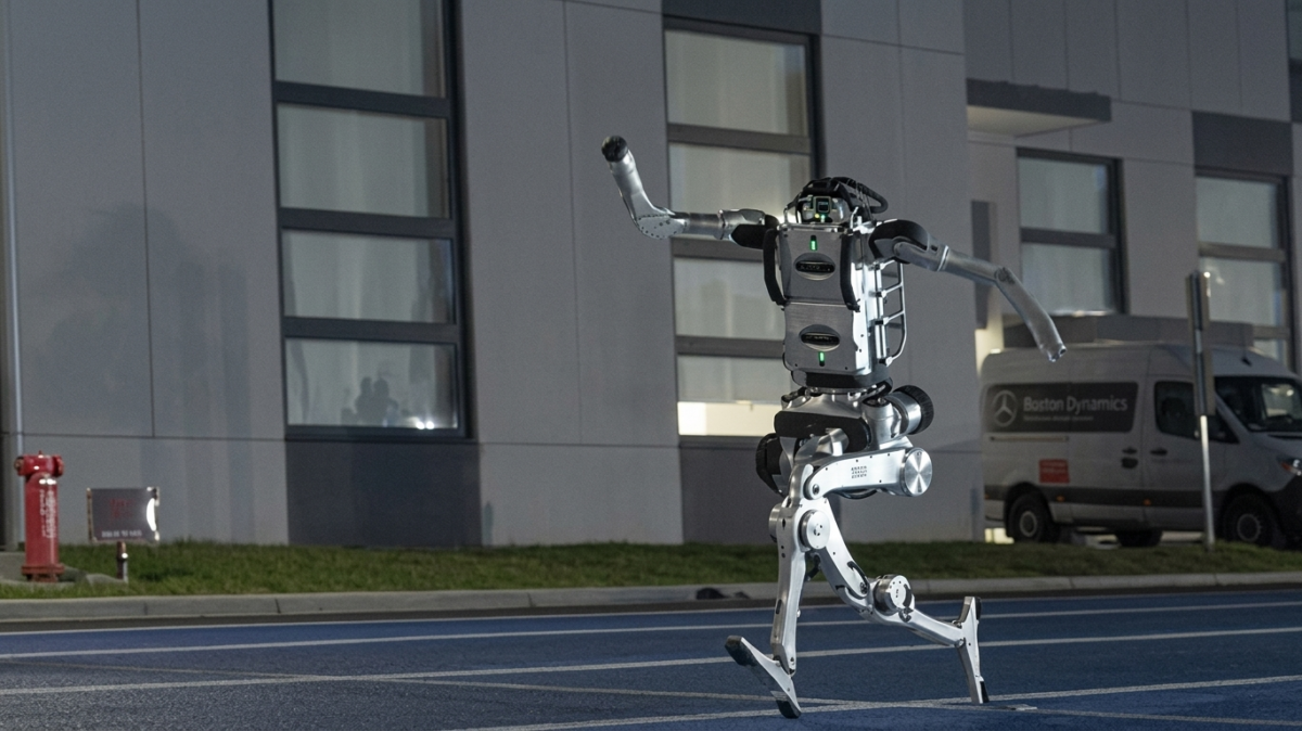 Robot Superman Buatan China