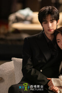 Sinopsis Shine on Me: Perjuangan Cinta Zhao Jinmai dan Song Weilong Bikin Baper